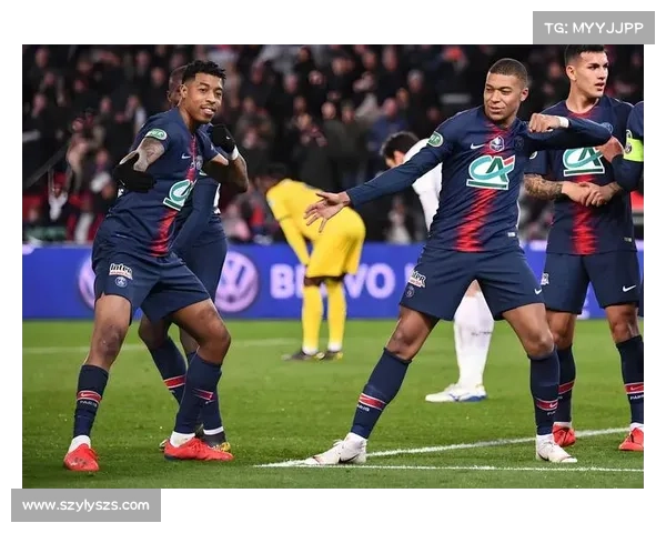 巴黎圣日耳曼战术体系分析：姆巴佩多样化角色的核心作用与深度剖析