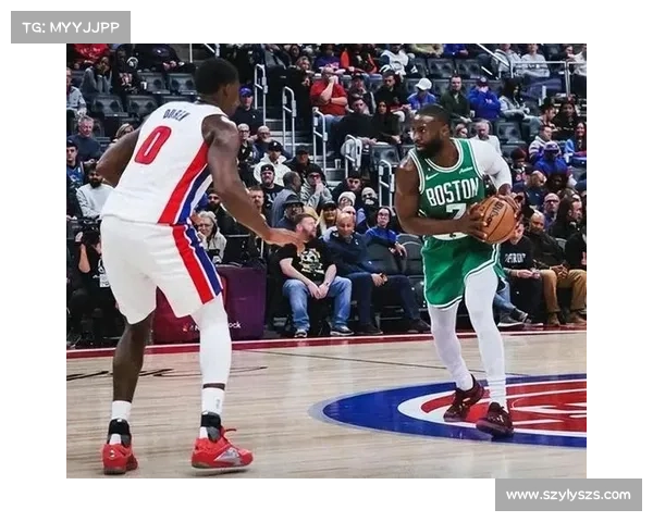 布朗贡献23分11篮板8助攻带领球队逆袭全场表现影响比赛走势